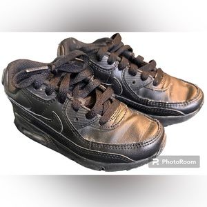 Black Nike Air Max shoes